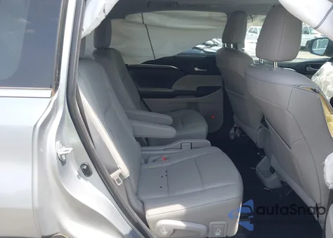 2015 Toyota Highlander Limited V6 z USA, uszkodzony, nr VIN 5TDDKRFH5FS098655